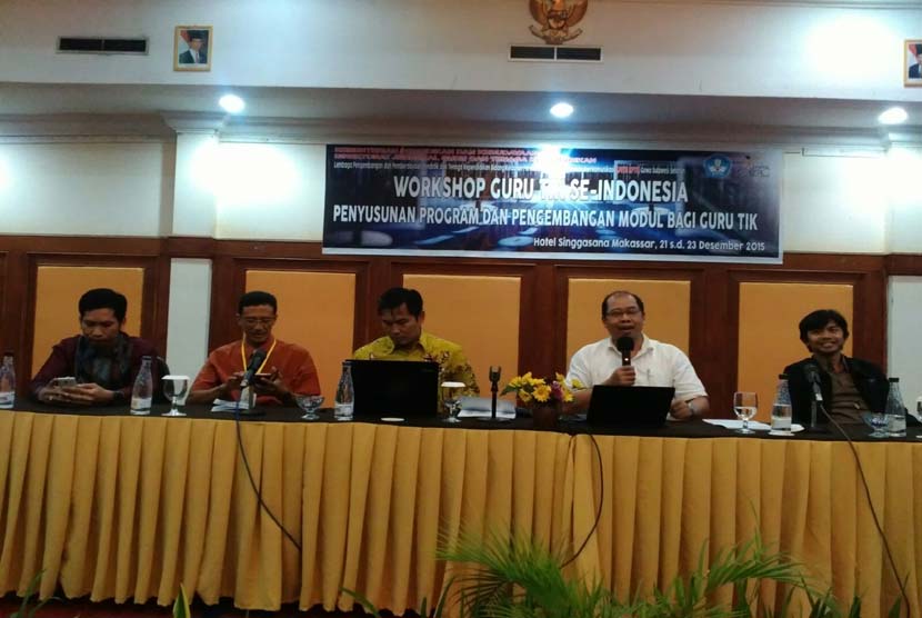 Suasana workshop guru TKI se-Indonesia di Makassar, Senin (21/12).