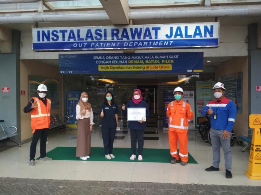 Subholding Gas Grup sebagai bagian dari Holding Migas PT Pertamina (Persero) bersinergi dalam menyerahkan bantuan oksigen sebanyak 50 tabung berukuran enam meter kubik ke Rumah Sakit UGM Yogyakarta, Kamis (22/7).