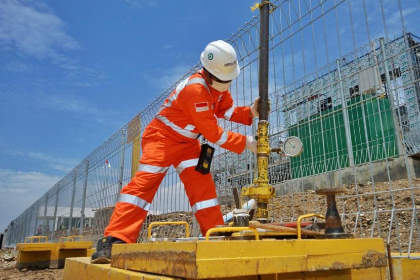 Subholding Gas PT Pertamina Persero, PT Perusahaan Gas Negara Tbk (PGN) berkomitmen memasok gas bumi dan infrastruktur pendukungnya di Kawasan Industri Kendal.