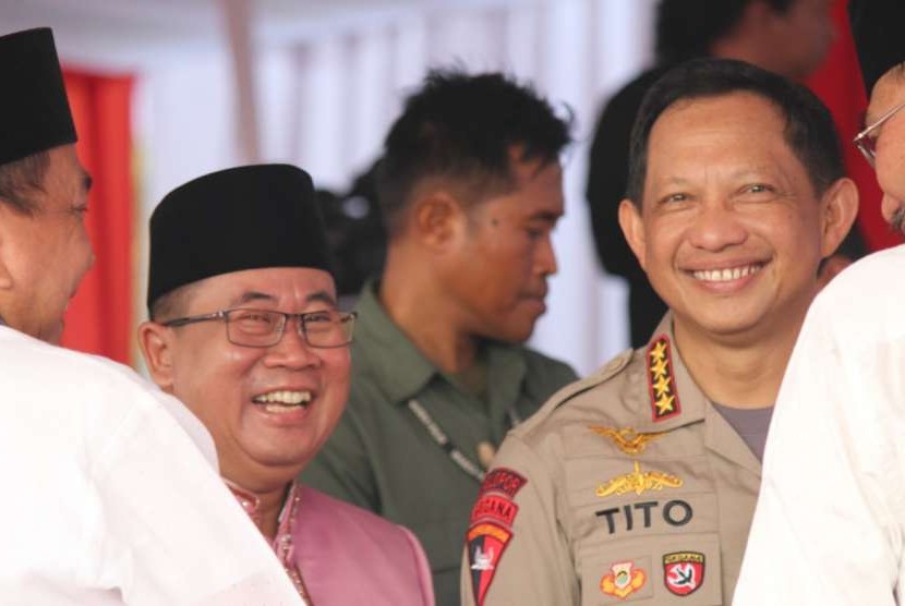 Sudarto (kiri) bersama Kapolri Jenderal Tito Karnavian saat menghadiri Deklarasi Kampanye Damai, Ajhad (23/9).