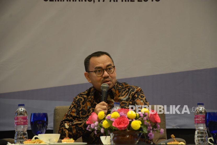 Sudirman Said dalam acara Bussines Sharing 'Mengenal Lebih Dekat Pak Sudirman Said dan Bu Ida Fauziyah' yang digelar para pengusaha di Jawa Tengah.