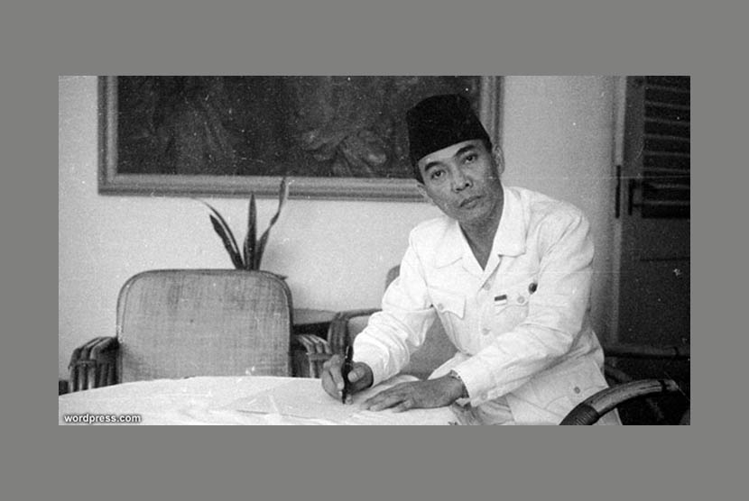 SIdang Badan Penyelidik Usaha-usaha Persiapan Kemerdekaan Indonesia (BPUPKI). 