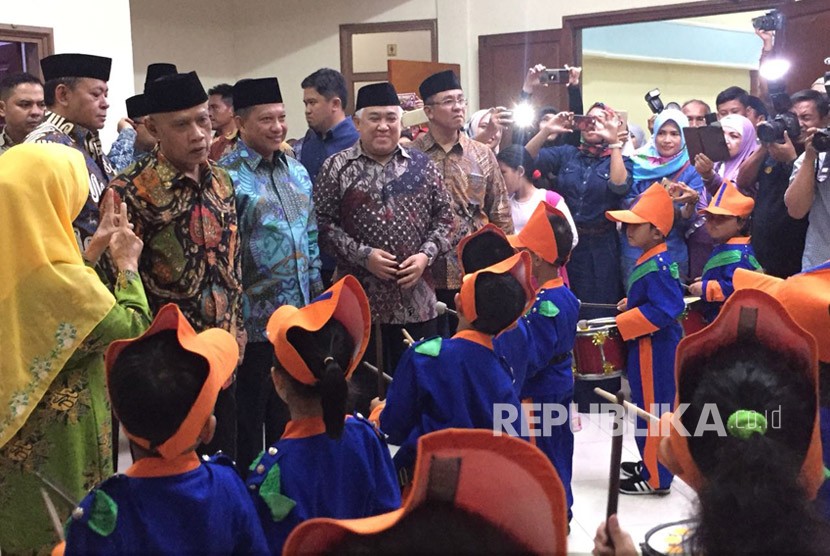 Sukuran dua tahun Muhammadiyah ranting Pondok Labu sekaligus peresmian koperasi syariah di gedung Pusdatin Kemenhan Jakarta ahad (19/11) 