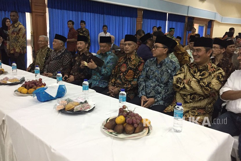 Sukuran dua tahun Muhammadiyah ranting Pondok Labu sekaligus peresmian koperasi syariah di gedung Pusdatin Kemenhan Jakarta ahad (19/11) 