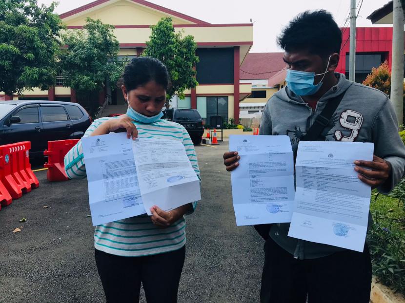 Sultan (36 tahun) dan Yulianti (34 tahun), warga asal Jonggol, Kabupaten Bogor mendatangi Mako Polres Bogor, Selasa (26/10) untuk menanyakan perihal kasus kematian anaknya pada awal September lalu. 