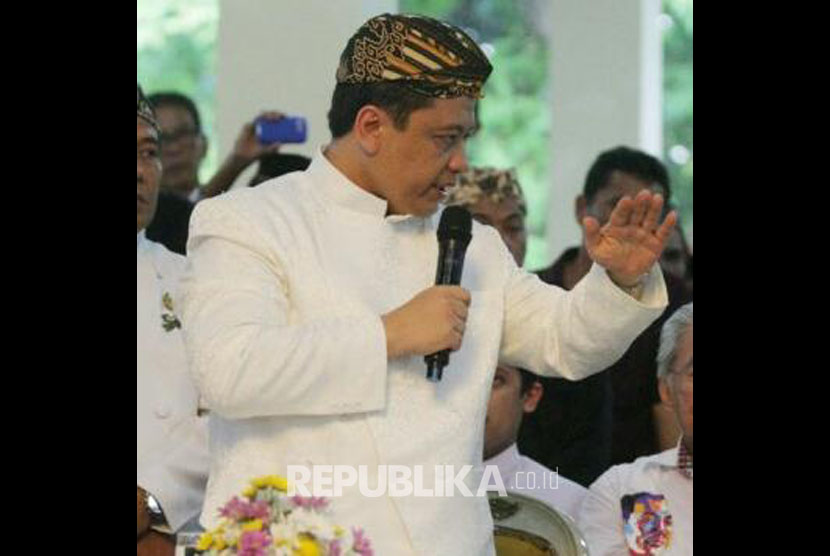 Sultan Sepuh XIV Cirebon, Arief Natadiningrat.