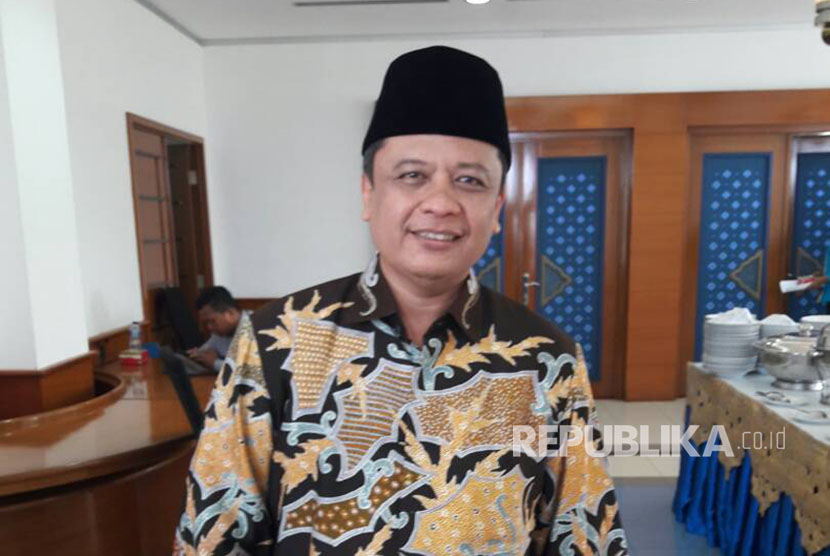 Sultan Sepuh XIV Keraton Kasepuhan Cirebon, PRA Arief Natadiningrat. 