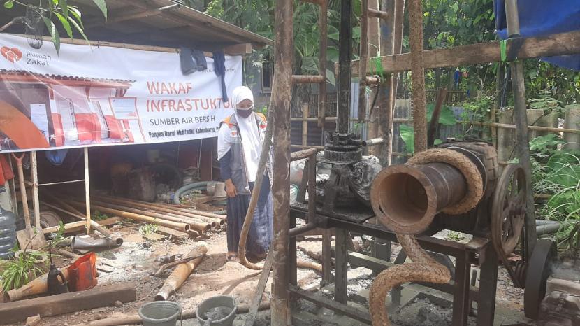  Sumur Bor dari program Wakaf Infrastruktur ternyata membuka peluang usaha pengelolaan air minum.
