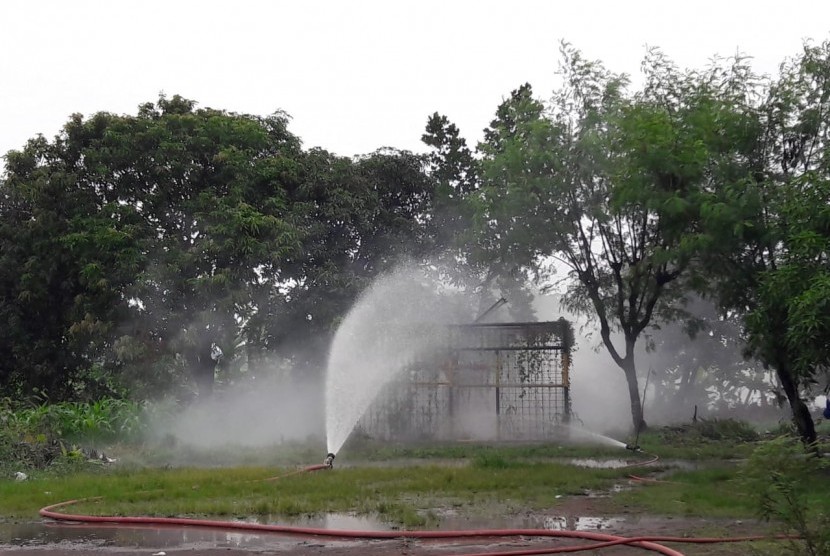 Sumur gas Jtb 55 di Blok Truali, Desa Kedokanbunder Wetan, Kecamatan Kedokanbunder, Kabupaten Indramayu alami kebocoran, Rabu  (23/1) sekitar pukul 12.30 WIB. Pertamina saat ini sedang berupaya menutup kebocoran sumur tersebut.