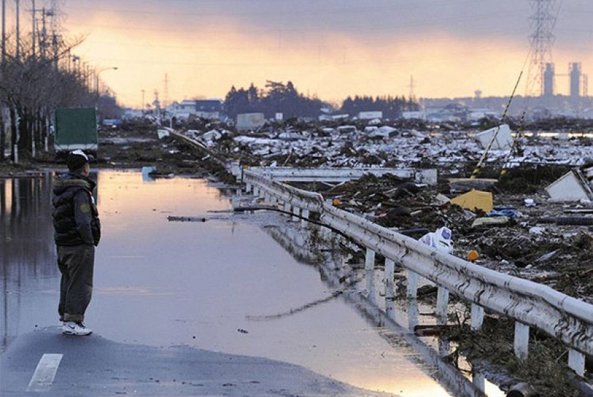 sunami yang melanda Jepang di tahun 2011. 