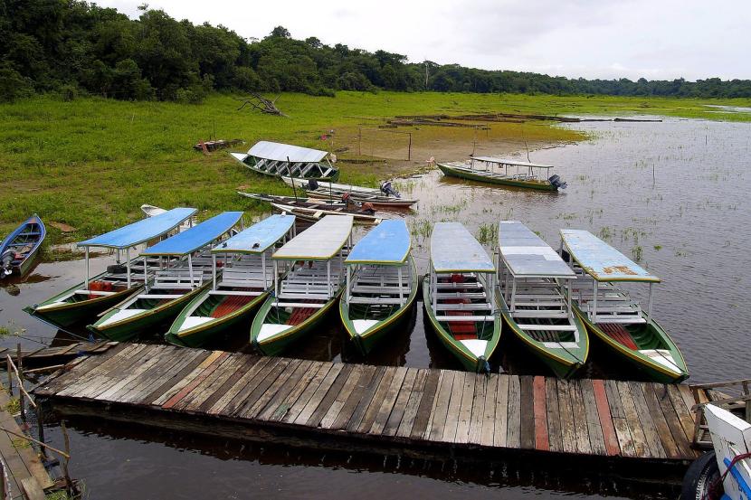 Ketinggian air di Amazonas, Brazil, kini hanya mencapai 13,59 meter.
