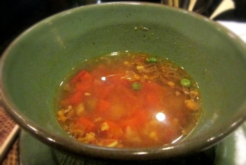 Sup isi sayuran bukan jenis masakan yang cocok diracik dengan api kecil.