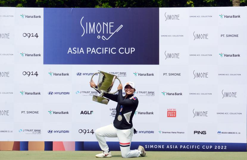 Superal berhasil menjuarai turnamen golf wanita profesional Simone Asia Pacific Cup setelah menguasai klasemen akhir pada Sabtu (20/8/2022). 