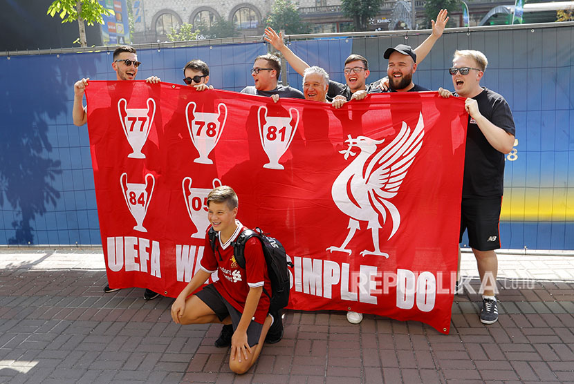 Suporter Liverpool di Kota Kiev Ukraina