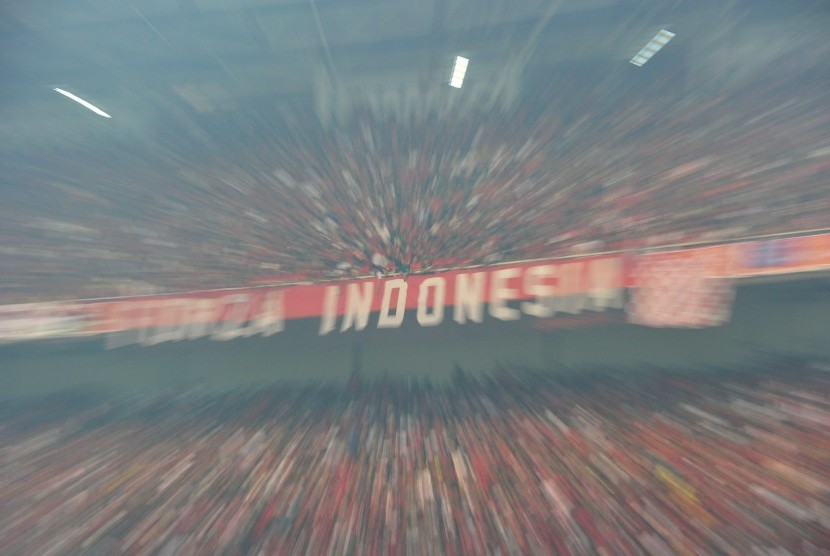 Suporter Timnas Indonesia di Gelora Bung Karno 