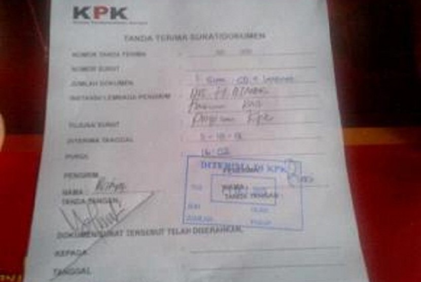 Surat aduan mantan calon bupati di Pilkada Tanah Laut (Tala), Kalimantan Selatan, Atmari ke KPK.
