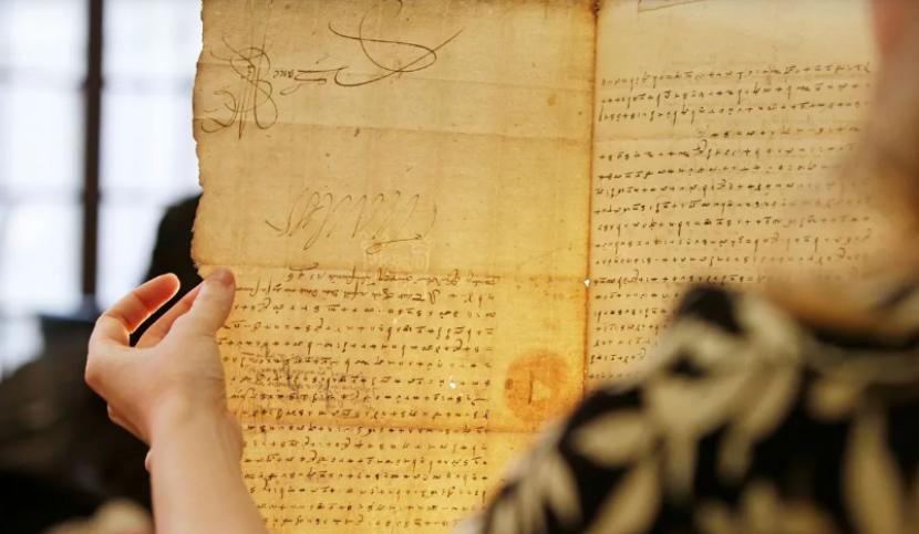 Surat yang ditulis dengan kode rahasia oleh Charles V, mantan Raja Spanyol dan Kaisar Romawi Suci, akhirnya berhasil dipecahkan oleh para kriptografer setelah hampir lima abad. 