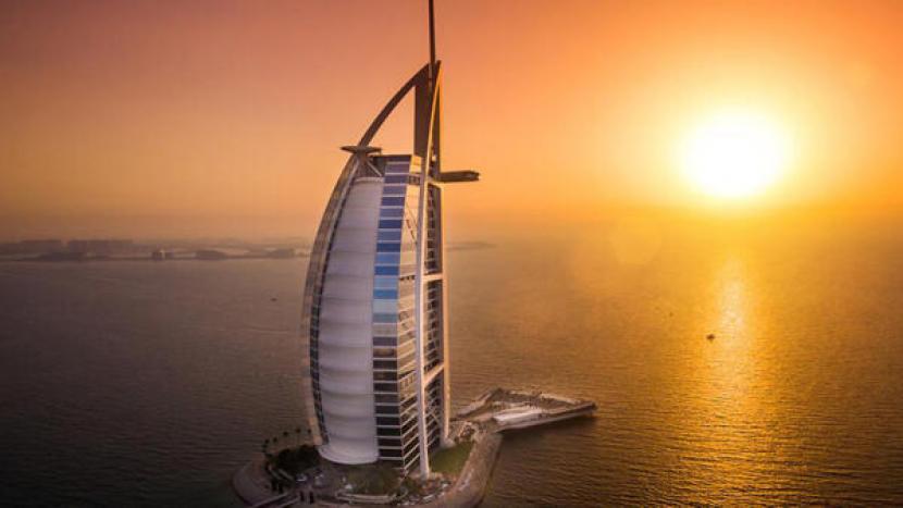 Survei: Burj Al Arab Jumeirah Hotel Bintang Lima Terindah di Dunia
