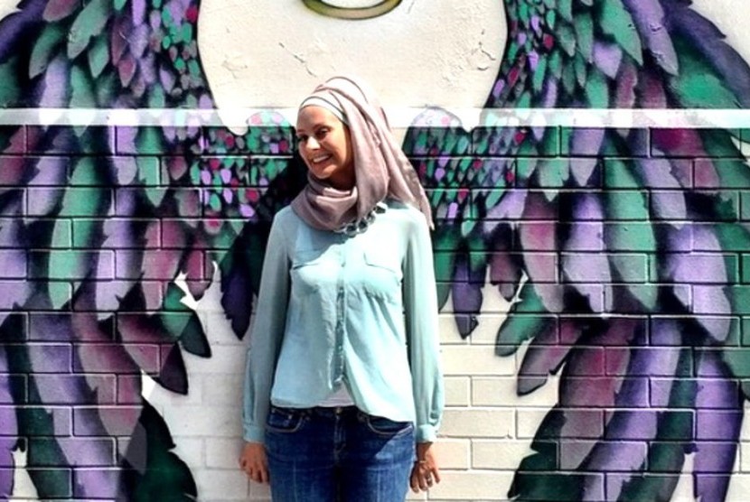 Susan Carland, wanita muslim yang menyumbangkan donasi dari setiap pesan kebencian kepada Islam