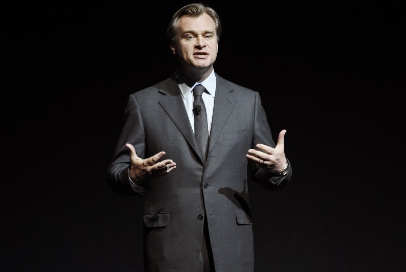 Sutradara Christopher Nolan. Nolan menerapkan aturan nyeleneh selama syuting filmnya.