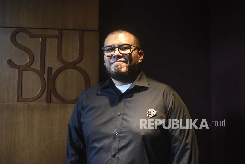 Sutradara Joko Anwar berpose saat menghadiri acara peluncuran film Gundala di Jakarta, Rabu (28/8/2019). 