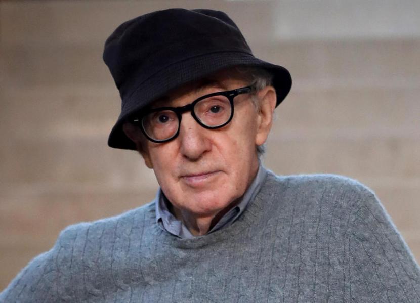 Sutradara Woody Allen sedang menggarap Wasp 22 di Paris, Prancis. Ia membantah berita yang menyebut bakal pensiun sebagai sutradara.