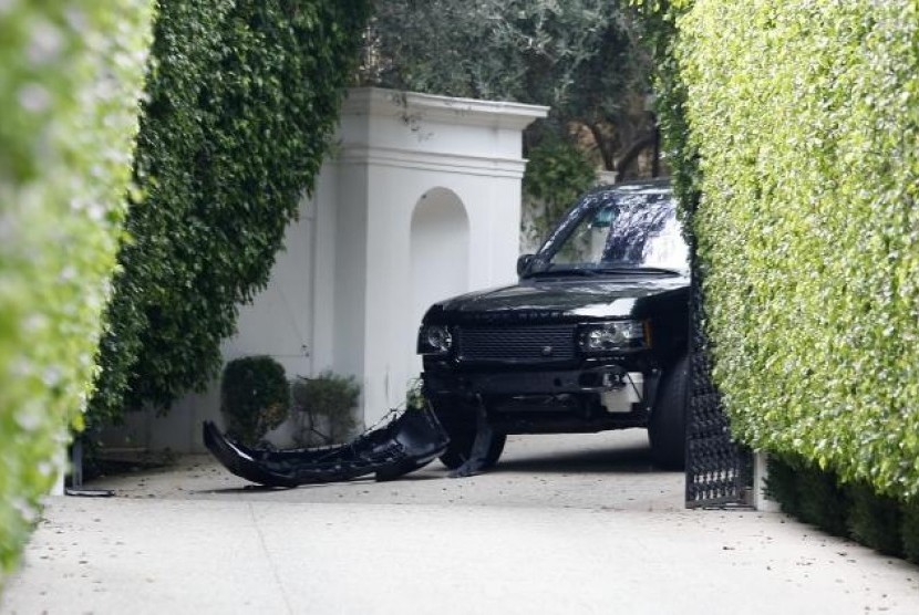 SUV hitam yang dikendarai David Beckham 