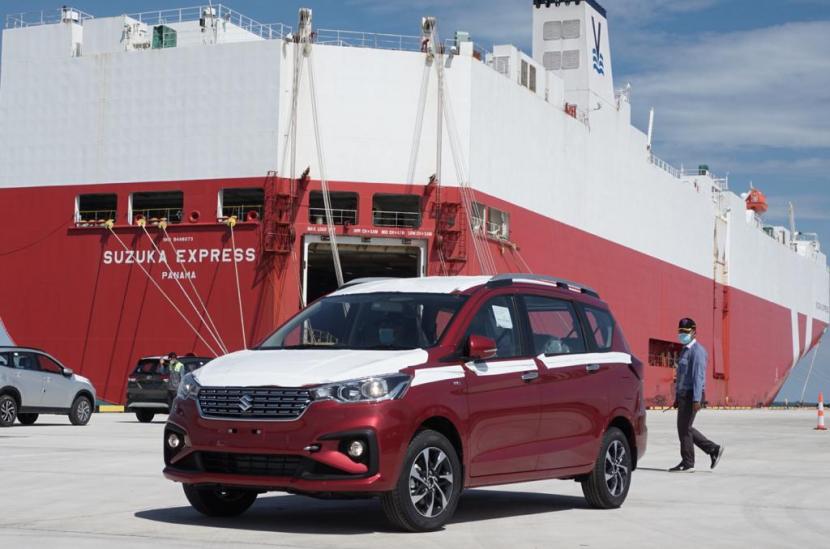 Suzuki mulai melakukan ekspor lewat Pelabuhan Patimban.
