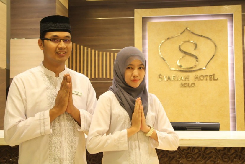 Pegawai Syariah Hotel Solo. Promo paket akad nikah di Syariah Hotel Solo dibanderol Rp 8 juta.