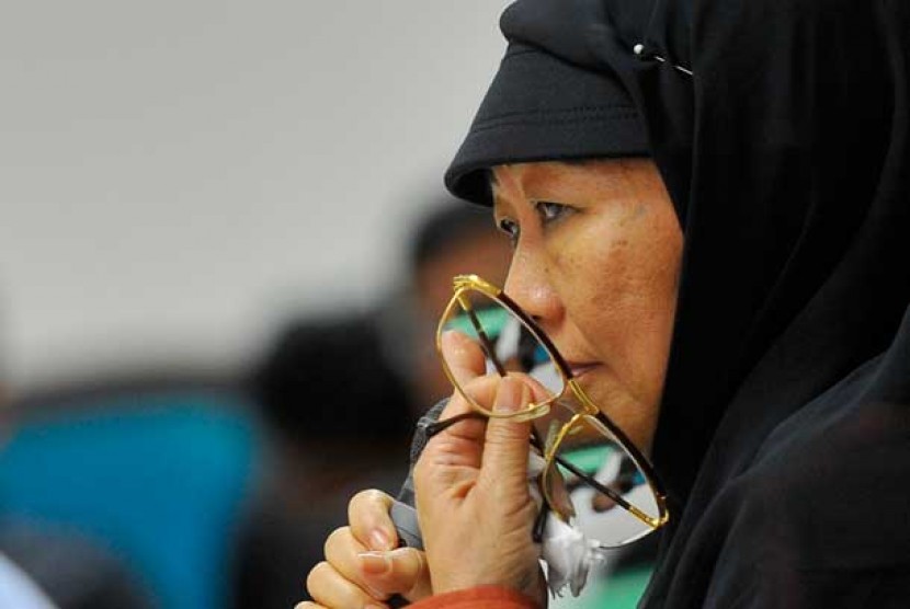 Sylvia Sholehah yang biasa dipanggil Bu Pur memberi keterangan di Pengadilan Tindak Pidana Korupsi Jakarta, Selasa (10/12).