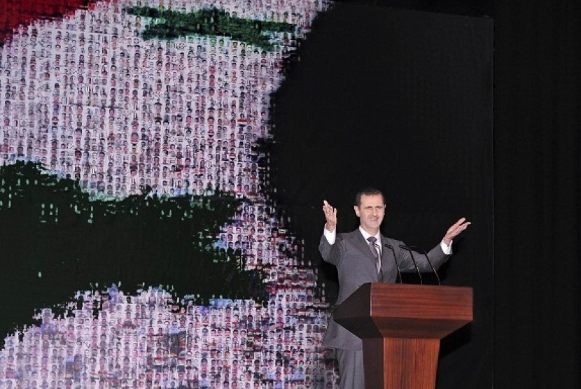 Syria's President Bashar al-Assad speaks at the Opera House in Damascus January 6, 2013  