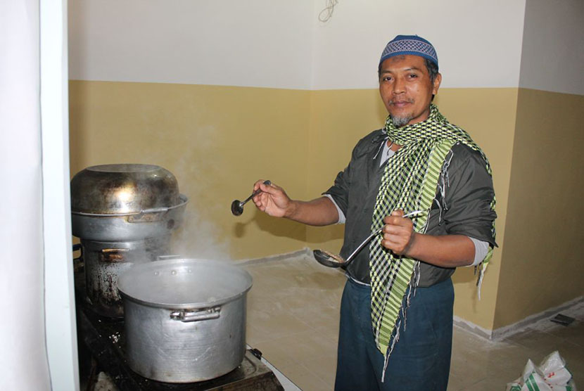 Syuhada Busro, juru masak untuk relawan RS Indonesia