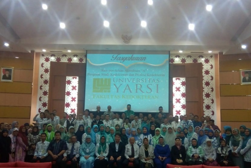 Syukuran akreditasi A Universitas Yarsi.