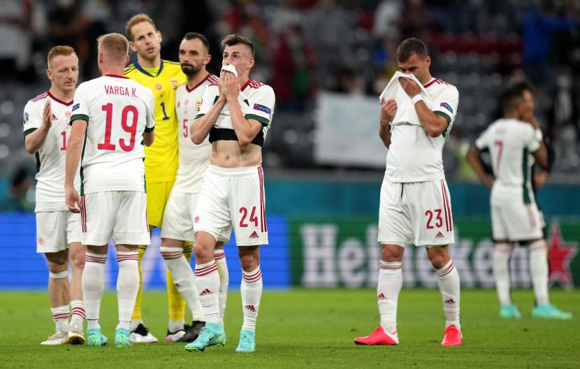 Ekspresi skuad Hungaria setelah pertandingan sepak bola babak penyisihan grup F UEFA EURO 2020 melawan Jerman di Muenchen, Jerman, Kamis (24/6).