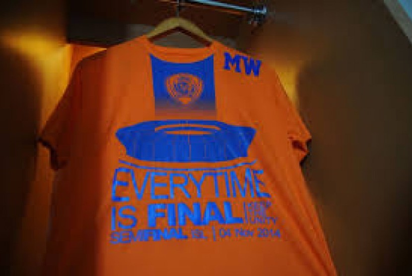 T-shirt orange.