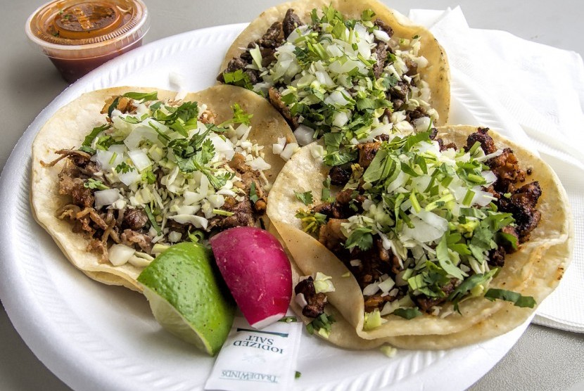 Taco, kudapan asal Meksiko yang populer di AS.