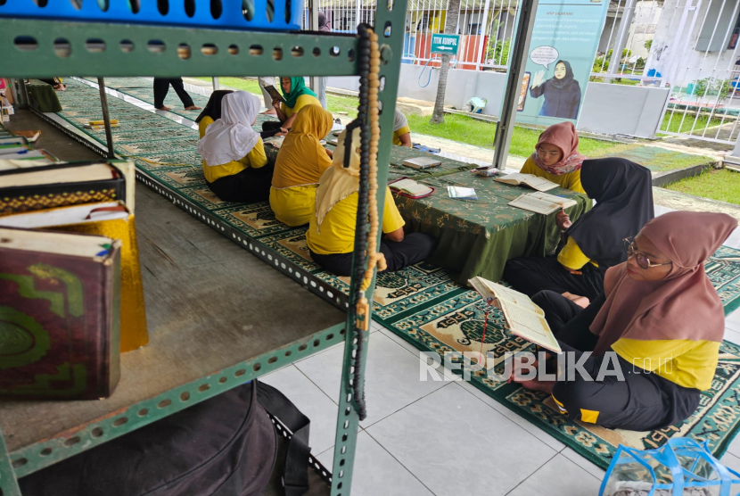 Tadarus Alquran di Lapas Kelas IIA Semarang, Jumat