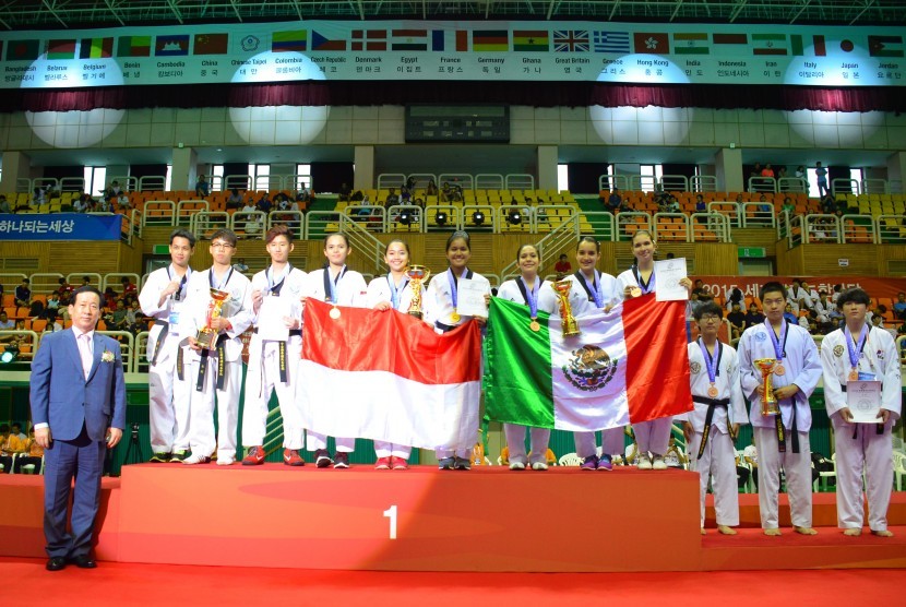Taekwondoin Indonesia di bawah panji UTI PRO mempersembahkan tiga emas  empat perak dan lima perunggu di ajang World Taekwondo Hanmadang yang berlangsung 30 Juli hingga 2 Agustus 2015 di Pyongtaek Korea Selatan.