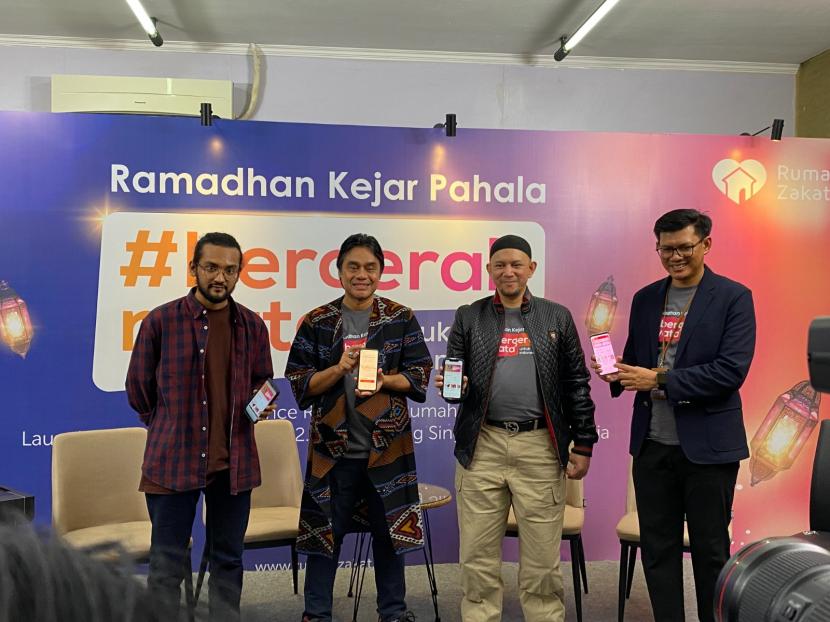 Tahun ini Rumah Zakat meluncurkan gerakan Ramadhan Kejar Pahala #BergerakNyata untuk Indonesia, dengan target membahagiakan 1 juta penerima manfaat dari Aceh hingga Papua.