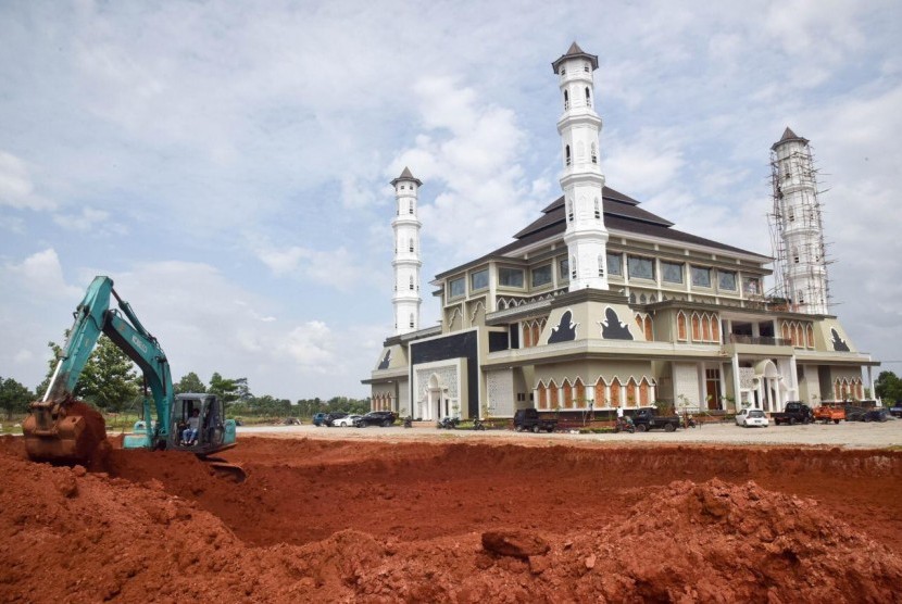 Tajug (Masjid) Gede Cilodong, menjadi salah satu ikon baru di Kabupaten Purwakarta. Jumat (21/12) lusa, masjid ini akan menggelar shalat jumat perdananya pascapembangunan.