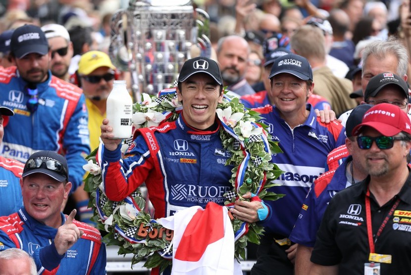 Takuma Sato menjadi juara Indy 500 di sirkuit Indianapolis, Amerika Serikat, Senin (29/5) dini hari WIB.