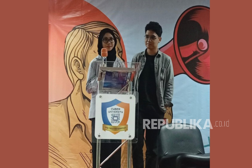 Talitha Khansa Fahira dari Prodi Sistem dan Teknologi Informasi sebagai Ketua, dengan Aditya Putra Anamta dari Prodi Bisnis Digital sebagai Wakil Ketua.