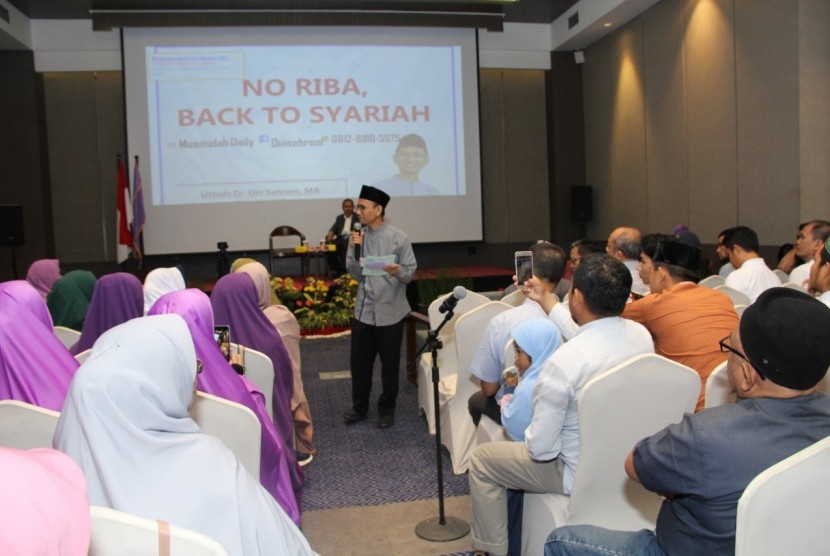 Talkshow No Riba Back to Syariah yang digelar PW Salimah