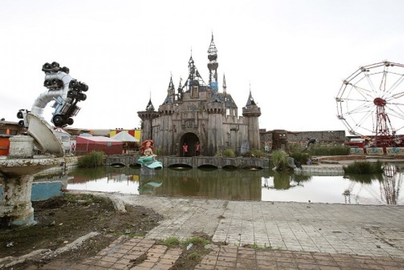 Taman bermain Dismaland Inggris