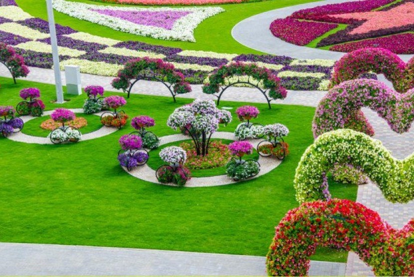 Taman bunga Dubai Miracle Garden.