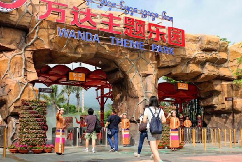 Taman hiburan kreasi Wanda Group di Cina dibuka untuk menyaingi Disneyland.