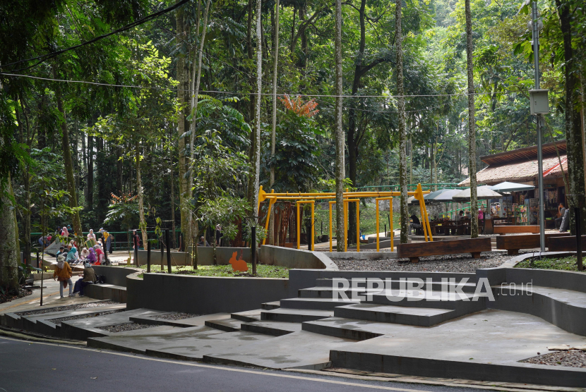 Taman Hutan Rakyat (Tahura) Ir H Djuanda.