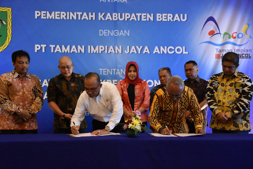 Taman Impian Jaya Ancol menandatangani perjanjian kerja sama dengan Kabupaten Berau.