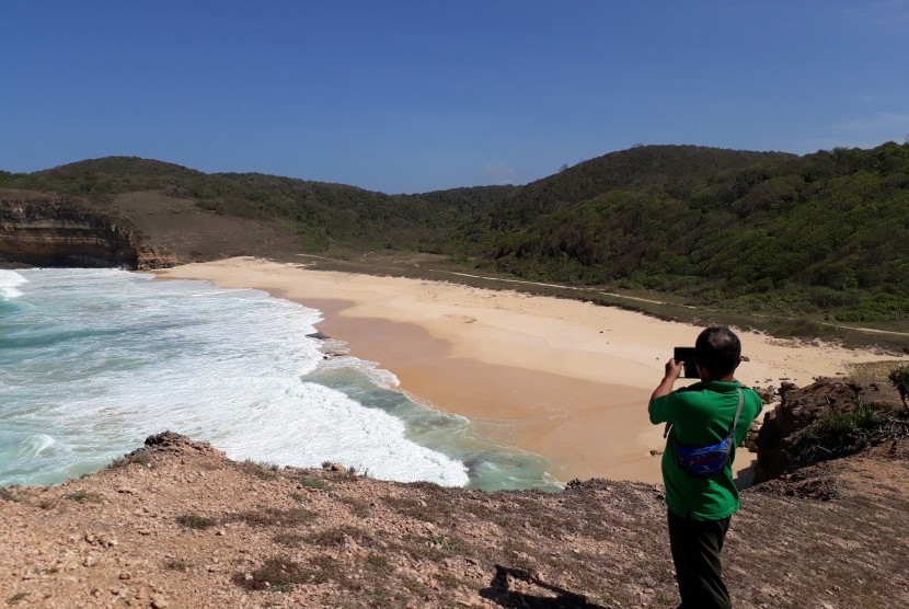 Taman Wisata Alam Gunung Tunak, Lombok, NTB.