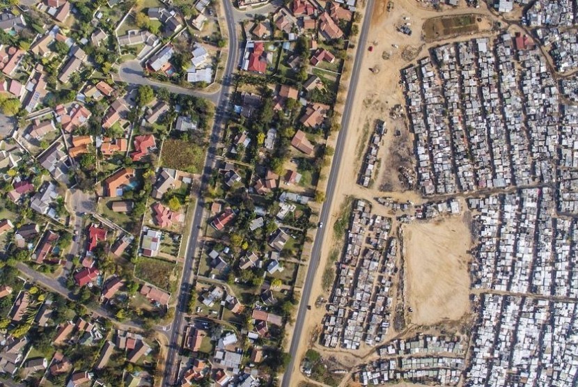 Foto Drone Jepret Kesenjangan Kaya Miskin Di Cape Town | Republika Online